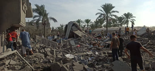 #Photos The occupation destroys a house in the Al-Satar area, north of Khan Yunis, in the southern Gaza Strip #Gaza