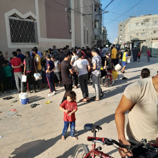 All the crises are sweeping the Gaza Strip