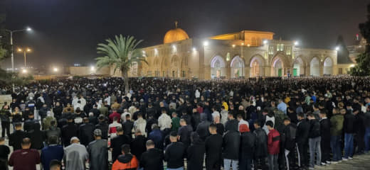 More than 65 thousand worshipers performed the dawn prayer on the last Friday of the month of Ramadan in the blessed Al-
