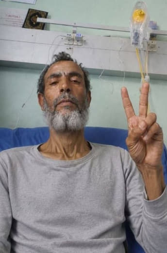 Palestinian detainee Mohammed Tmeiza from Hebron was released today from Israeli prisons after 11 years of detention.