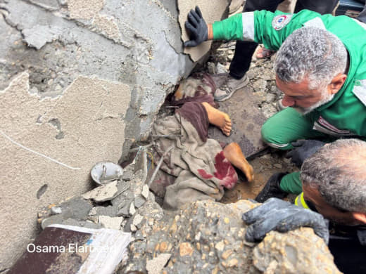 Photos | The house that collapsed on the heads of its residents in northern Gaza at dawn today, as a result of the weath