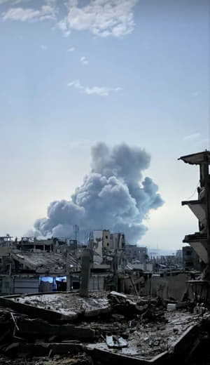 The occupation army carries out massive bombing operations in the eastern areas of the city of Beit Lahia in northern Ga