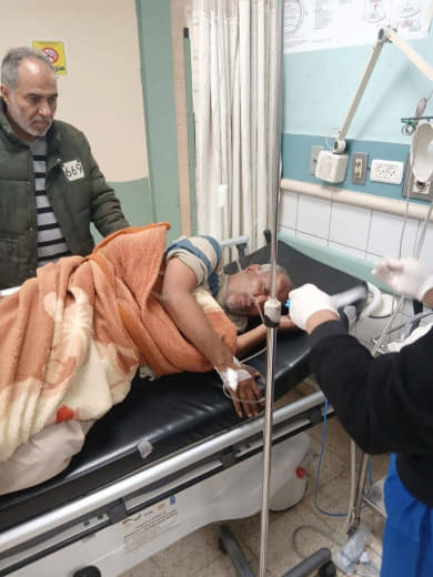 Settler groups attack Palestinian residents in Halq Al-Rummaneh, west of Al-Duyouk, near Jericho.