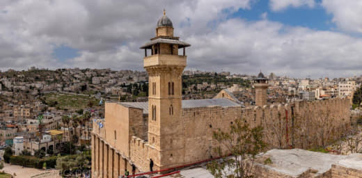 The occupying forces deliver a decision to remove the director of the Ibrahimi Mosque, Mutaz Abu Sineh, and the head of 