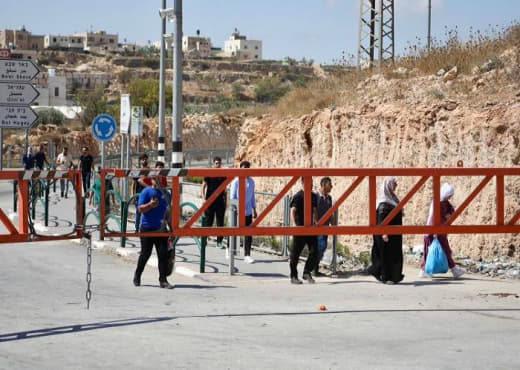 Hebron | Field Escalation Affecting Residential Neighborhoods Israeli occupation forces intensified their raids on the c