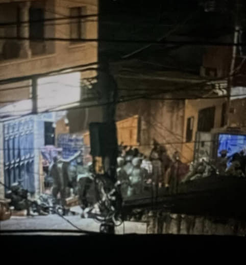 الجيش الإسرائيلي يقتحم قرية عجة في جنين بقوات كبيرة جدا واعتقال أكثر من 100 شاب والتحقيق معهم ميدانيا وتكسير عدد كبير من