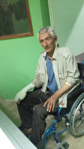 مستوطنون يهاجمون تجمع المالح ويعتدون على الحاج أبو الرائد ويعتدون عليه بالضرب المبرح، علما أنه تم الاعتداء عليه وعلى منز