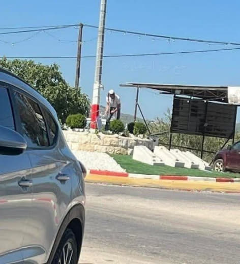 تواجد للمستوطنين على دوار بلدة عجة