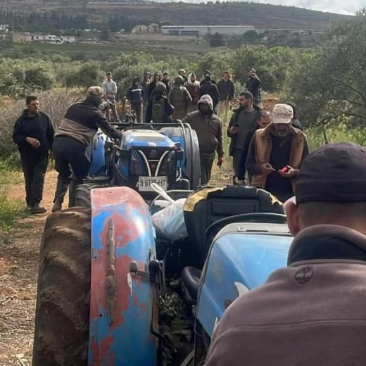 أعلن أن السهل "منطقة عسكرية مغلقة".. الجيش الإسرائيلي يطرد المزارعين من سهل ترمسعيا شمال رام الله بعد هجوم المستوطنين