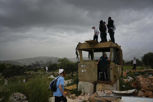 ❗️Israeli settler attacks across the occupied West Bank over the past 24 hours, according to Quds Feed: • Dozens of Isra