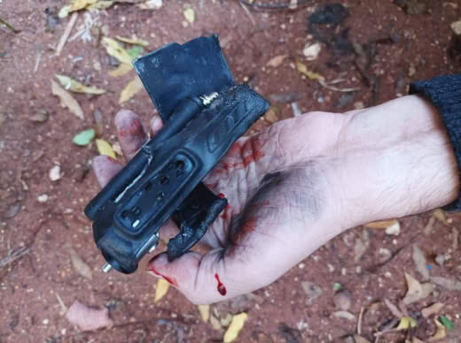 — ❗️🇮🇱/🇸🇾 BREAKING: Dozens of explosions of walkie-talkies and pagers now comfirmed among the Syrian Army, Mossad is dir