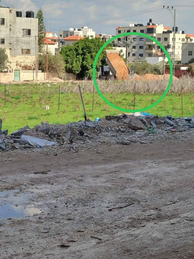 #WEST_BANK Palestinian Authority (PA) security forces close the entrances to the #Jenin refugee camp with earth mounds, 