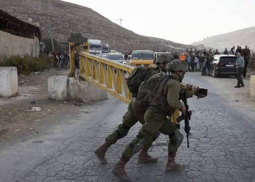 Al-Ghadrian: Israel closes roads and obstructs the movement of Palestinians in the West Bank based on orders from the po