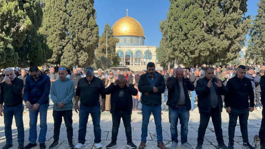 15 thousand worshipers performed Friday prayers in the blessed Al-Aqsa Mosque despite the restrictions of the occupation