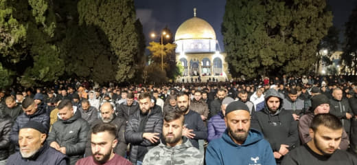 On the night of the fifth of Ramadan.. 70 thousand worshipers perform the evening and Tarawih prayers in the blessed Al-