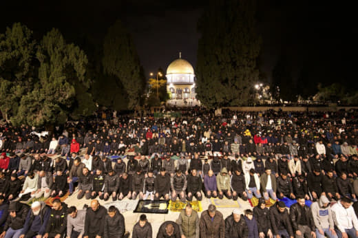 We want more, our people in the West Bank, Jerusalem and the interior. Gaza’s will to you... 50 thousand worshipers perf