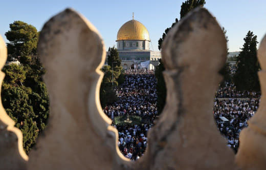 Friday millions from all over occupied Palestine in the courtyards of the blessed Al-Aqsa Mosque in Jerusalem, the capit