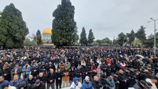 About 90 thousand worshipers performed the first Friday prayer of the month of Ramadan in Al-Aqsa Mosque 🇵🇸