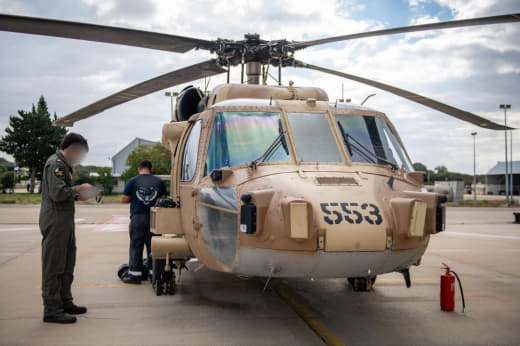 Israeli Air Force helicopters are ready to launch the operation to receive Israeli detainees.