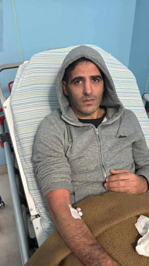 🚨 Local sources in #Ramallah report the release of a Palestinian prisoner from "israeli" prisons in a state of total mem