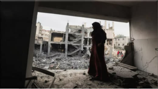 Abuso sexual e espancamentos: a provação de uma mãe palestina sob custódia israelense Uma mulher sequestrada pelas força