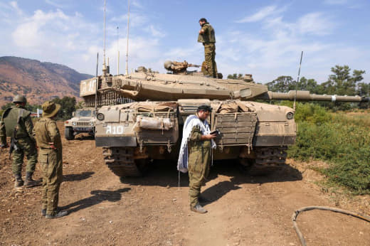 #Photos |Israeli military alert near Kiryat Shmona, northern Israel.