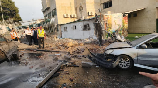 #Urgent |The place where resistance rockets fell in the Beitar Illit settlement near occupied Jerusalem.
