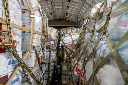 Loaded with blankets, 40 tons of food, medicine, and ambulances...Kuwait sends plane No. 25 as part of the air bridge to