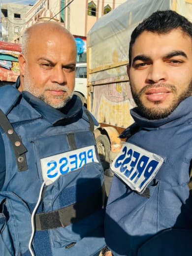 Accompanied by the beloved Wael Al-Dahuh, Al Jazeera correspondent, and our coverage continues 💔🇵🇸