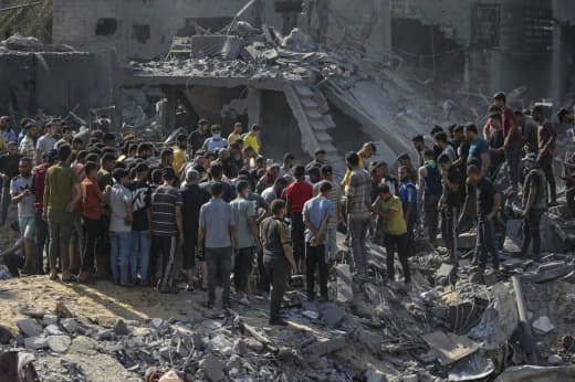 A Hebrew channel claims: A secret meeting brought together senior Israeli officials and a leader from Fatah to discuss t
