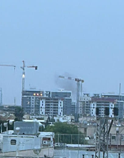 سقوط صواريخ بشكل مباشر في وسط بئر السبع