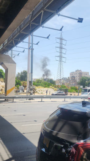 مصادر عبرية: مشاهد لسقوط صاروخ في "بني براك" في "تل أبيب" قبل قليل