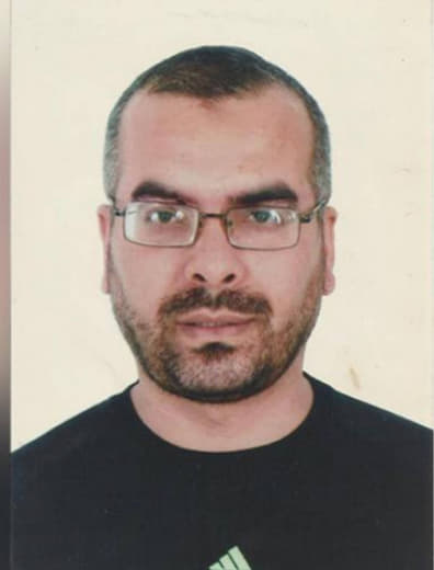 The mother of life-sentenced prisoner Raed Al-Houtari from the city of Qalqilya has died