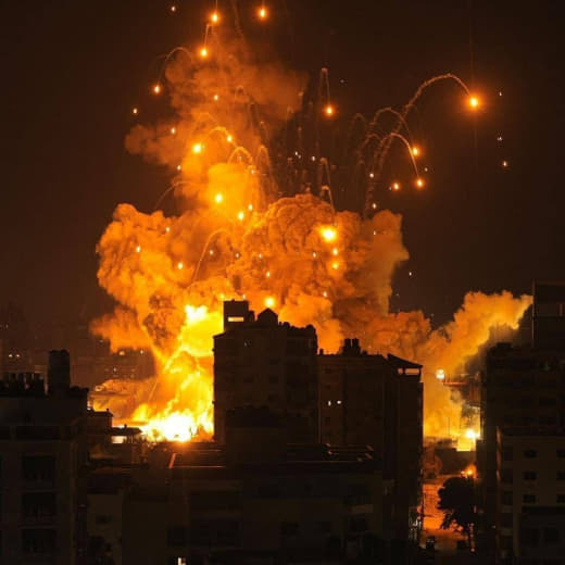 Human Rights watch has confirmed that Israel used white phosphorus in #Gaza #Lebanon . White phosphorus is an internatio