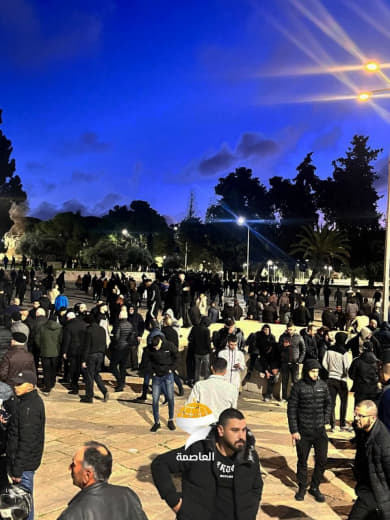 Thousands of worshippers managed to perform the dawn prayer today at Al-Aqsa Mosque in occupied Jerusalem despite Israel