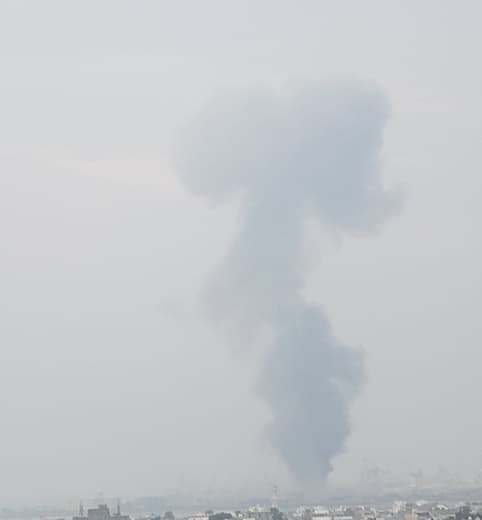 Breaking | An explosion has been reported in Yemen's Al-Hudaydah port.