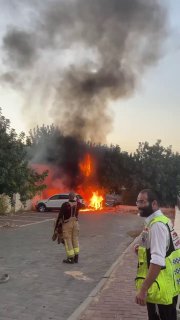 A fire has erupted in several vehicles in the colonial Israeli settlement of Beit Shemesh, occupied Jerusalem, following