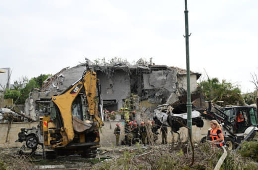 ⚡️ The site bombed by the Iranian Revolutionary Guard in the "Nes Ziona" settlement on the Palestinian coast where the I