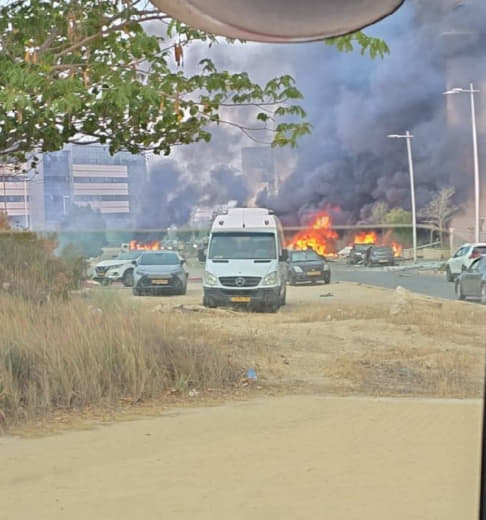 ⚡️ Fire breaks out due to Iranian missile strike in Beersheba
