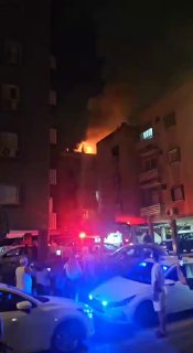 ⚡️ Casualties and trapped individuals among settlers following the fall of Iranian rockets on Tel Aviv in the center of 
