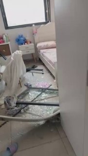 ⚡️ Damage to settler homes in the vicinity of the Iranian missile impact in occupied Beersheba
