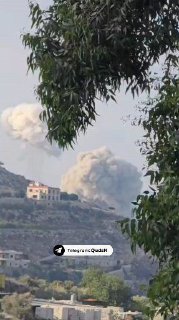⚡️ New footage documents occupation aircraft strikes on the outskirts of several towns in southern Lebanon.
